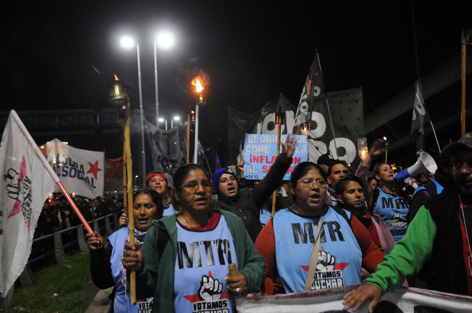 las y los manifestantes ingresaron a Capital Federal en dos grandes columnas.
