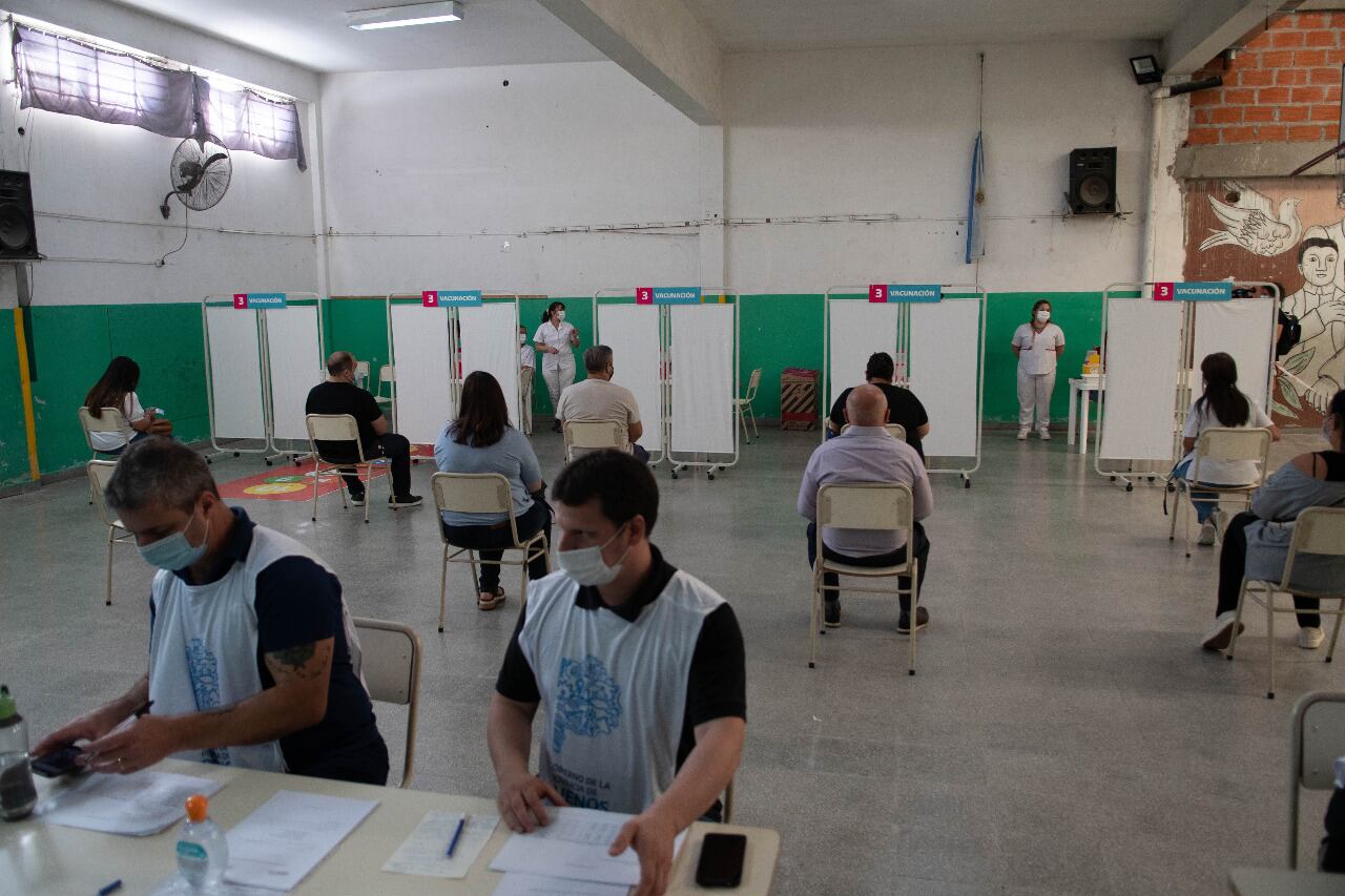 La provincia de Buenos Aires comenzó a vacunar a los mayores de setenta años contra el coronavirus.