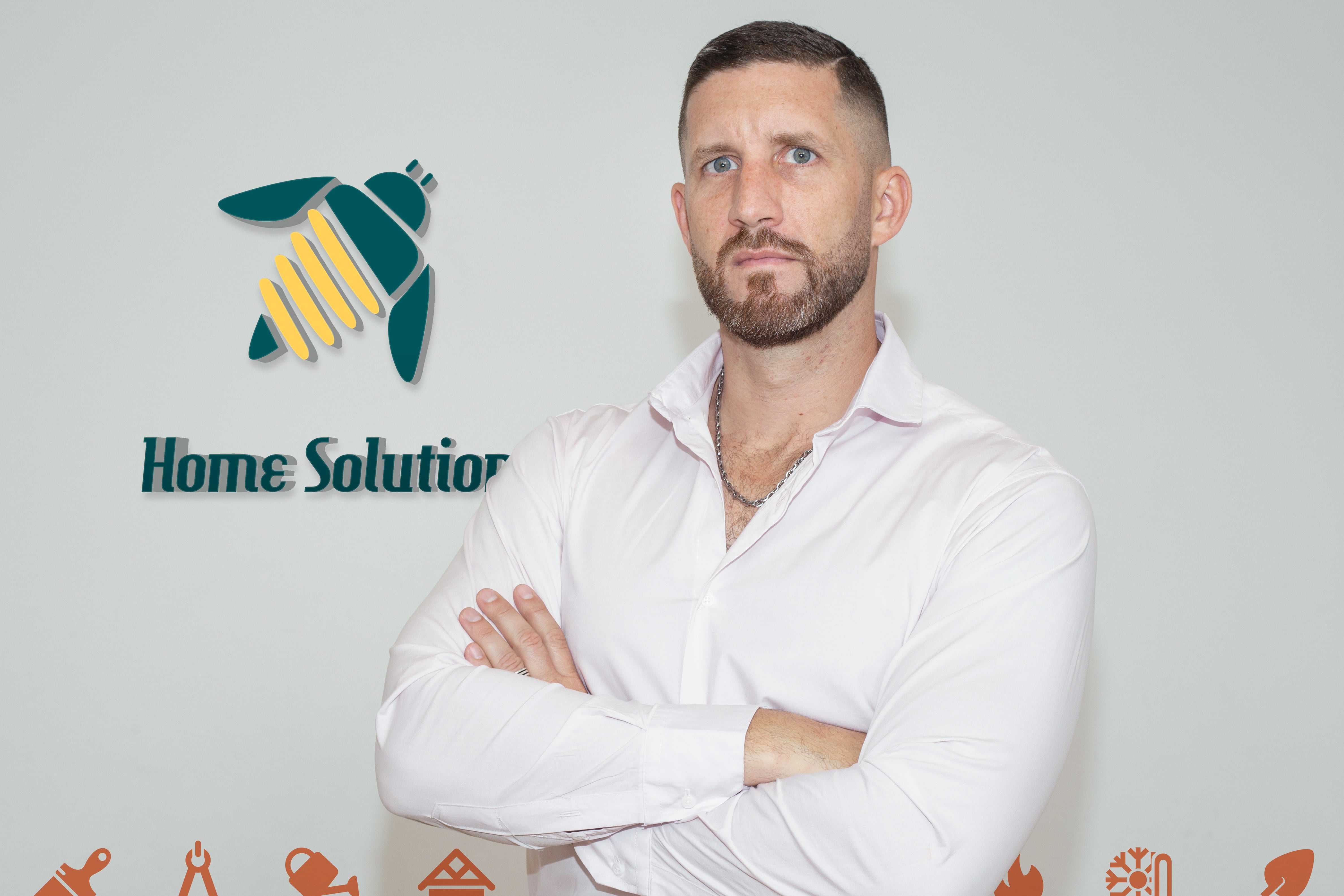 Jorge Huck, CEO de HomeSolution.net, explica que "el usuario se baja la aplicación, ingresa y selecciona la categoría de su problema para iniciar una consulta".