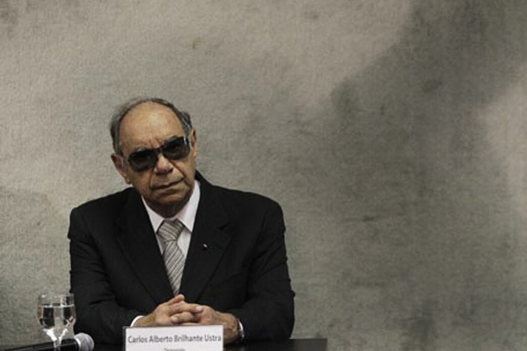 Brilhante Ustra supo decir que hubo "excesos como en toda guerra" pero nunca tortura.