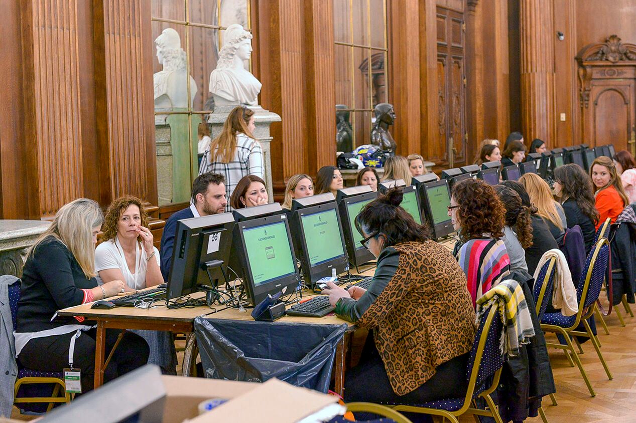 Se conocieron los datos del escrutinio definitivo de diez provincias.