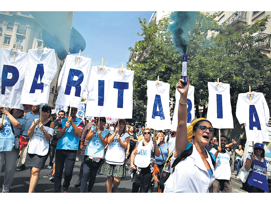 Los docentes reclaman la convocatoria a la paritaria, como se venía haciendo desde 2007.