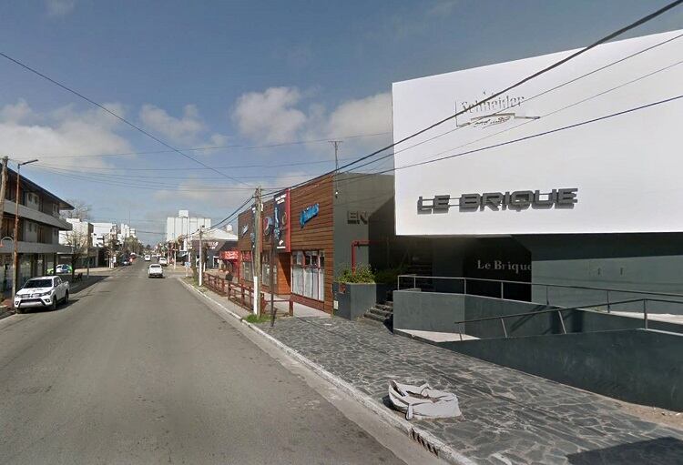 En la puerta de Le Brique tuvo lugar la golpiza que se cobró al vida de Báez. 