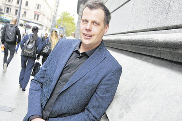 “El sueldo promedio de un deportista de un equipo electrónico es de 350 mil dólares al año.”