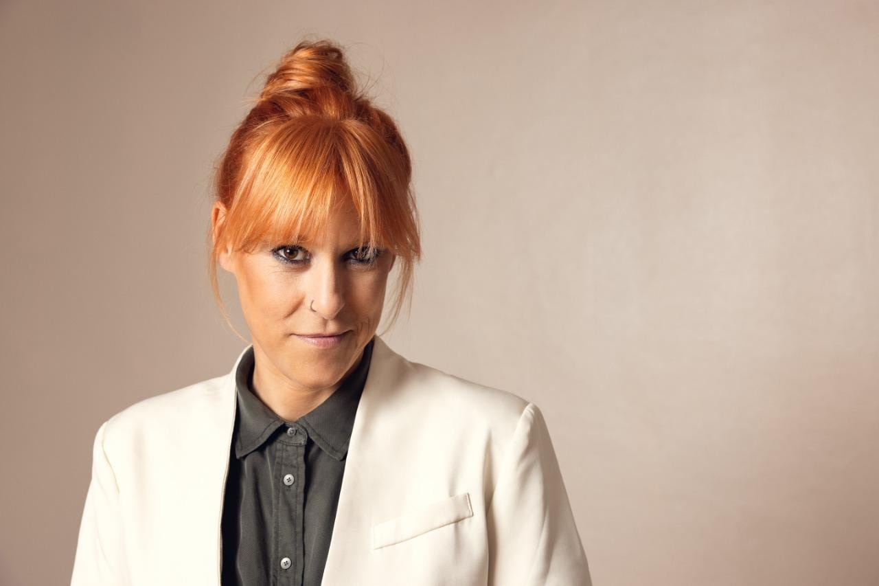 Artista, filóloga y antropóloga social, Sés se presentará en Café Berlín.