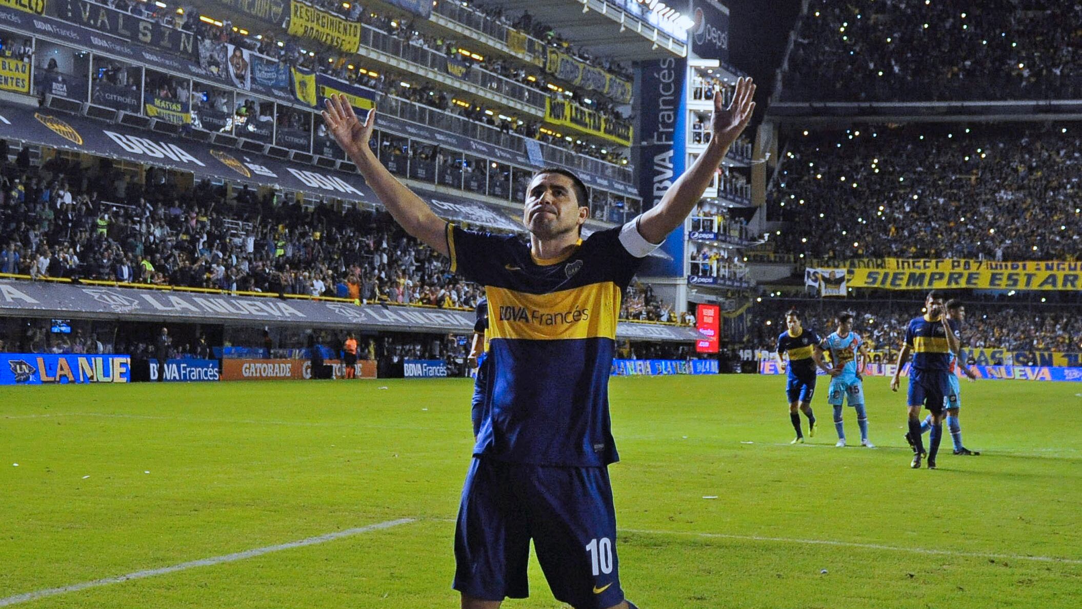 Riquelme en uno de sus festejos en la cancha de Boca.