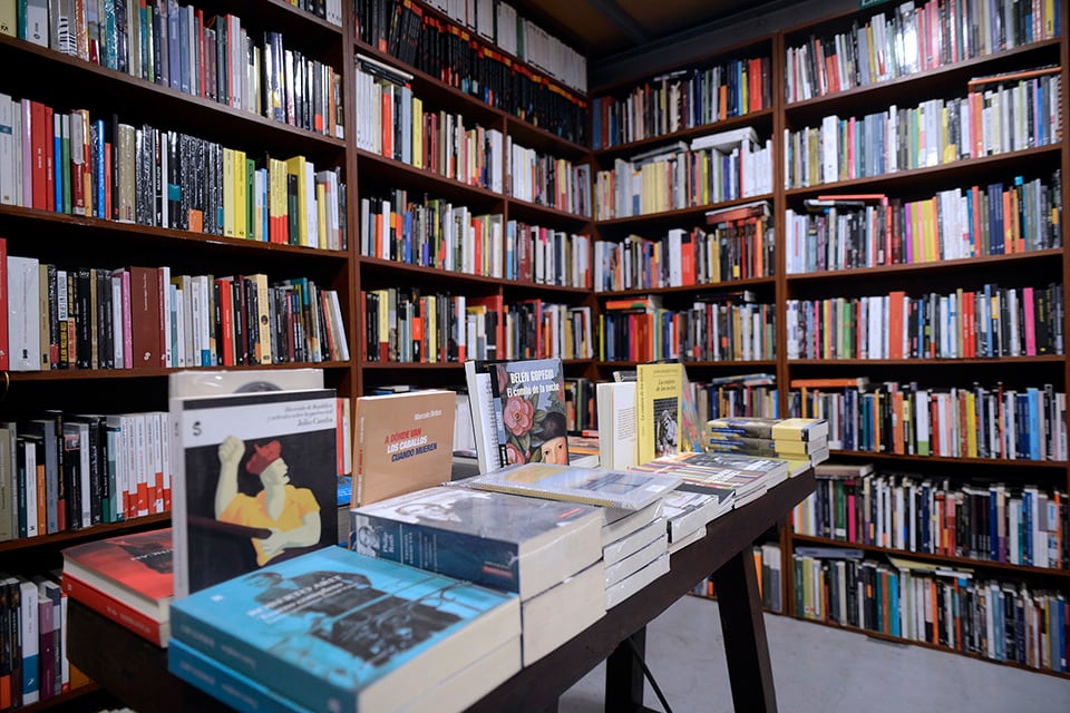 Las líbrerías chicas y comprometidas con la cultura promueven publicaciones que hay que defender.