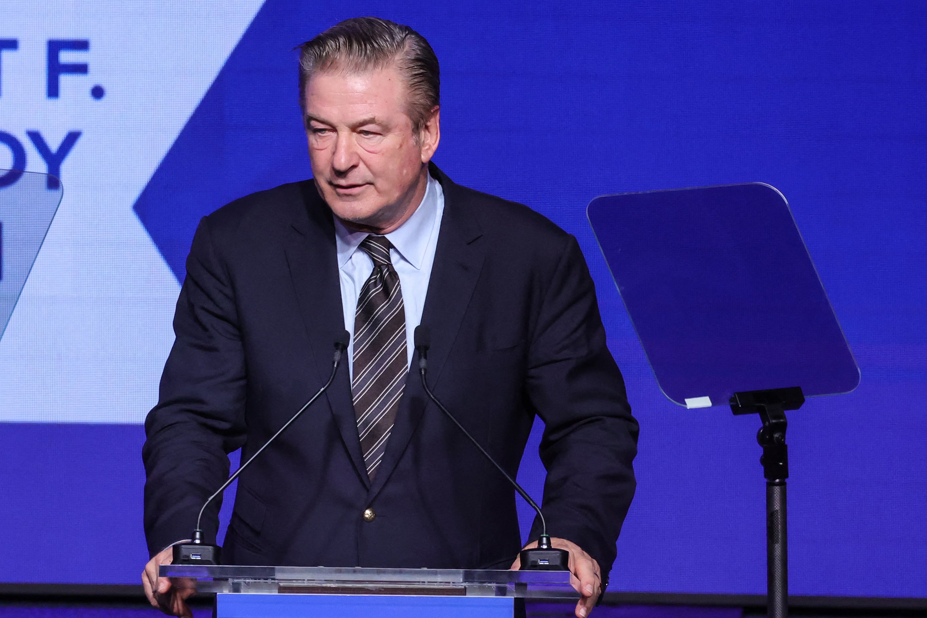 En el juicio que absolvió a Baldwin, la jueza determinó que la policía y fiscales habían ocultado pruebas