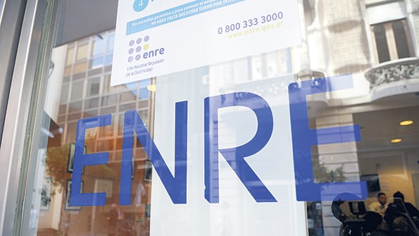 Unos 400 trabajadores del ENRE piden garantías.