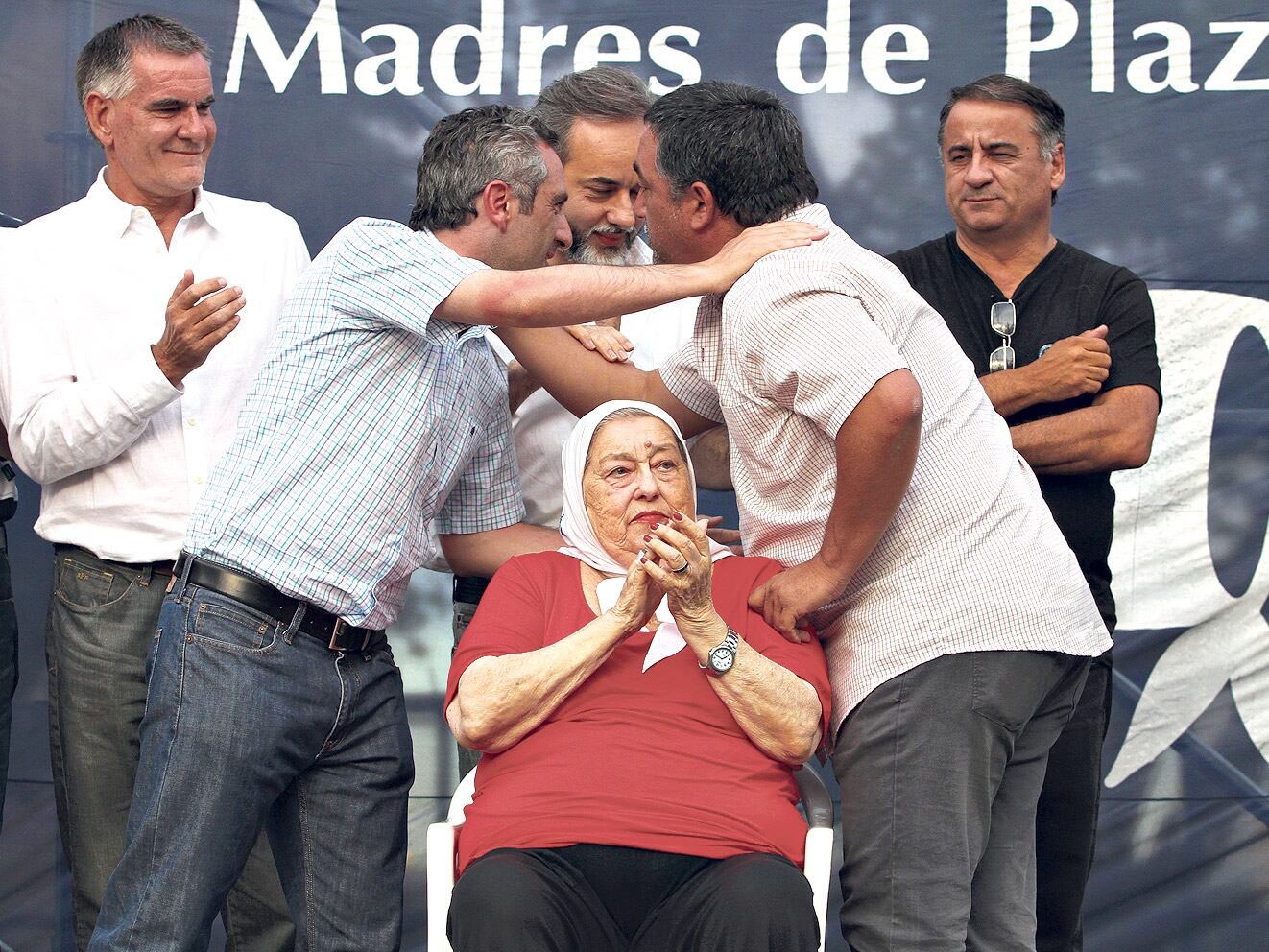 Además de Bonafini, en el acto de cierre hablaron Adríán Grana, Eduardo López y Andrés Larroque.