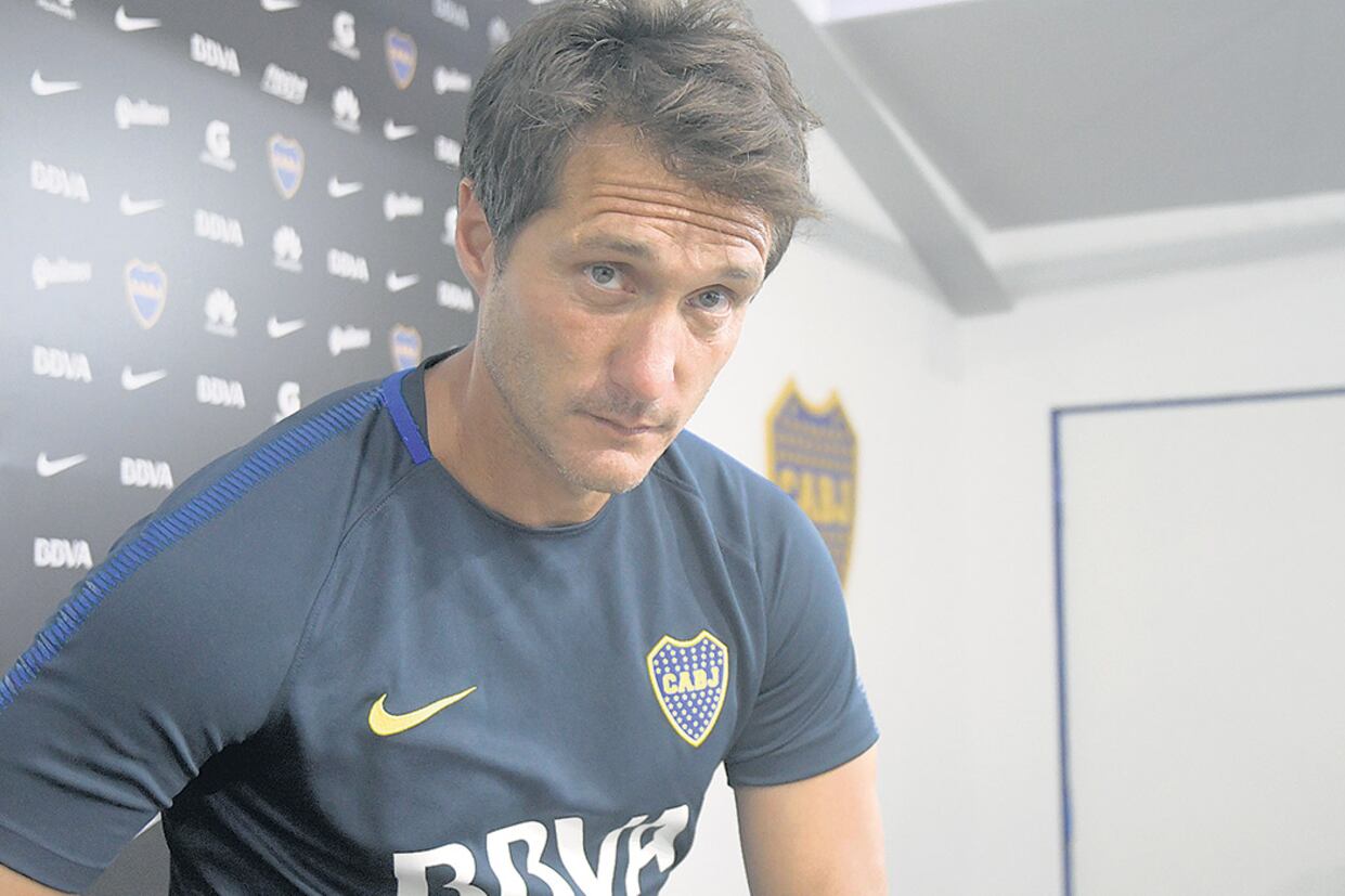 Guillermo Barros Schelotto, ayer en la sala de prensa de Casa Amarilla.