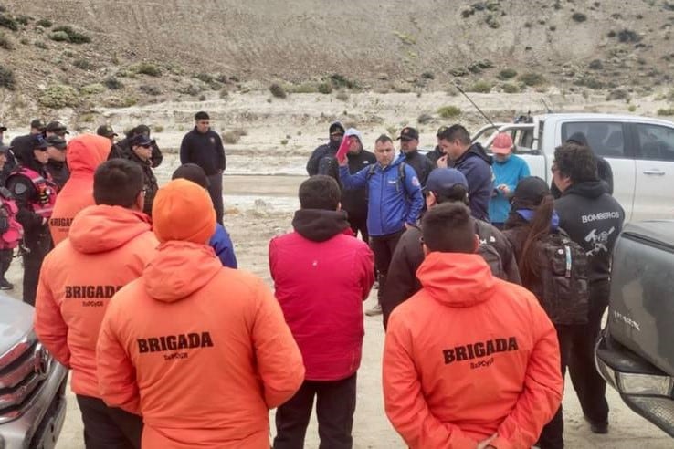 Jubilados desaparecidos en Chubut: unos 60 efectivos participan de la búsqueda