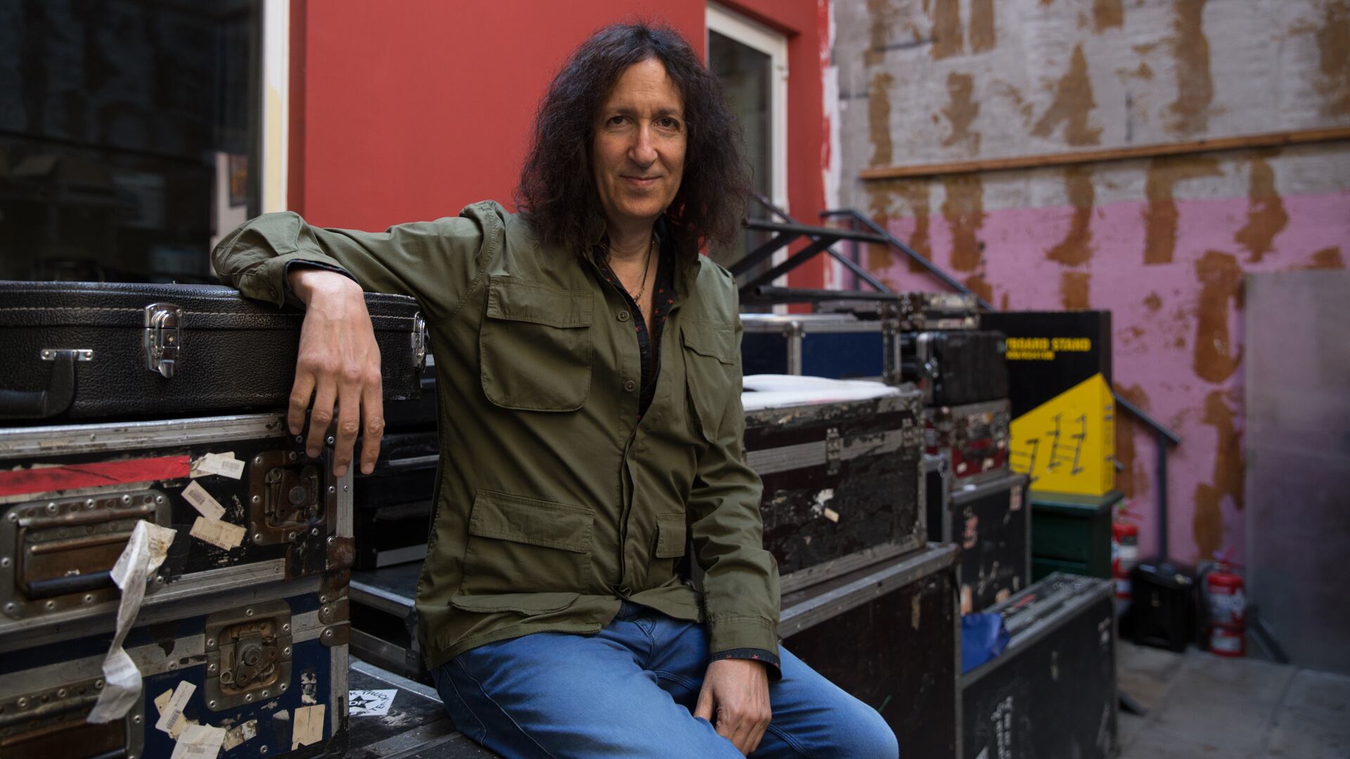 “No tenía mucho dinero ni equipos cuando grabé a The Strokes”, dice Raphael, que recomienda hacerla igual.