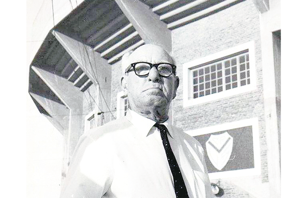 José Amalfitani pasó por el periodismo y la política, pero Vélez concentró sus mejores esfuerzos.