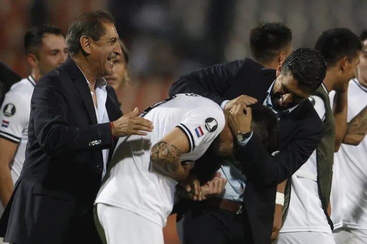 Libertad, el equipo de Ramón Díaz, debuta este martes.