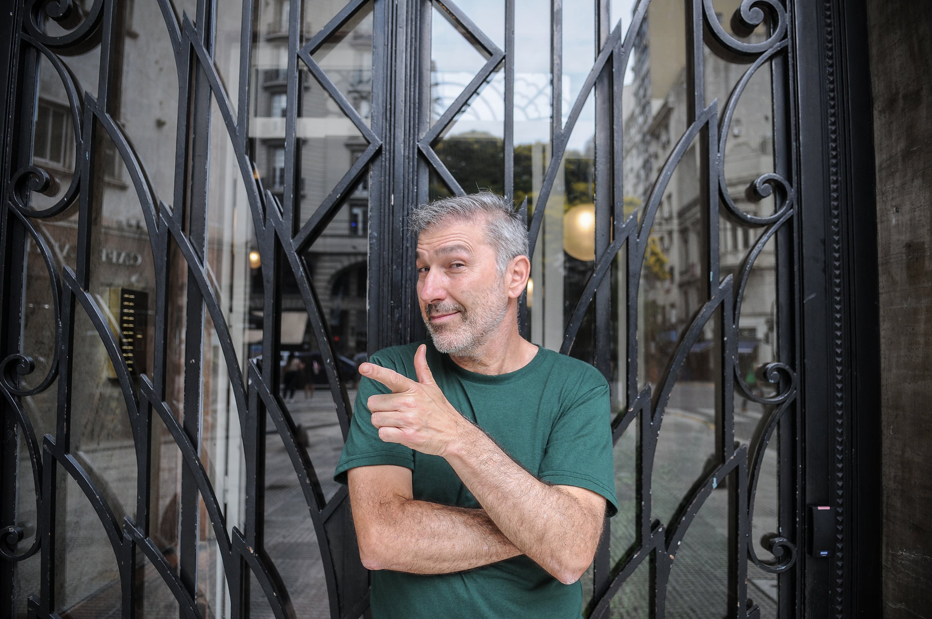 Di Genova también es arquitecto: "El diseño me apasionaba, pero mi corazón estaba en la música”.