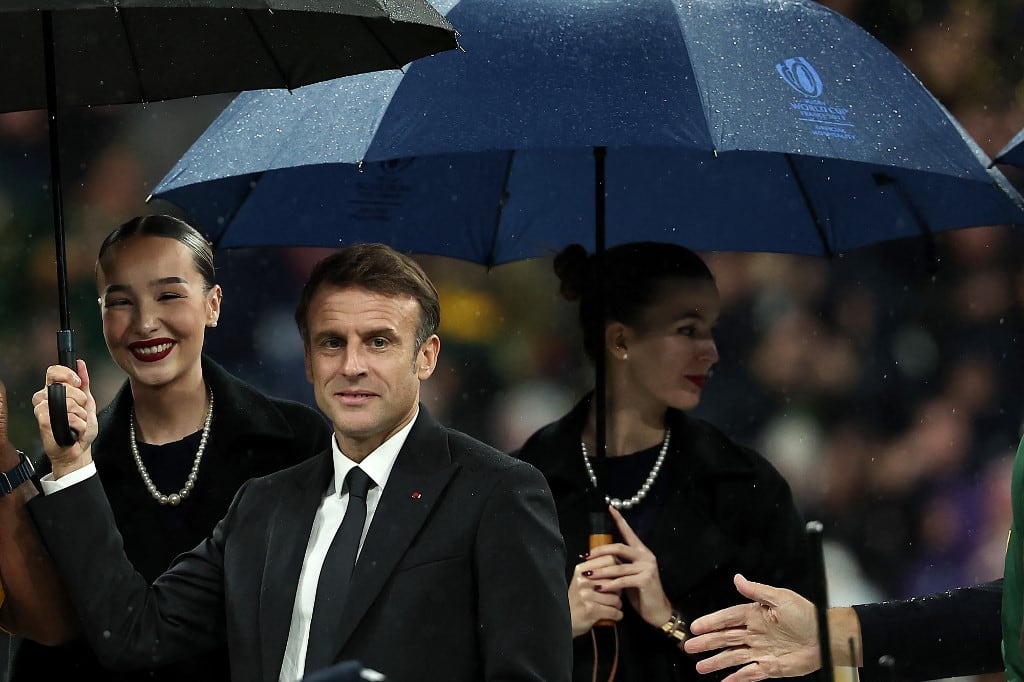 "En 2024, la libertad de las mujeres para abortar será irreversible", escribió Macron en la red social X