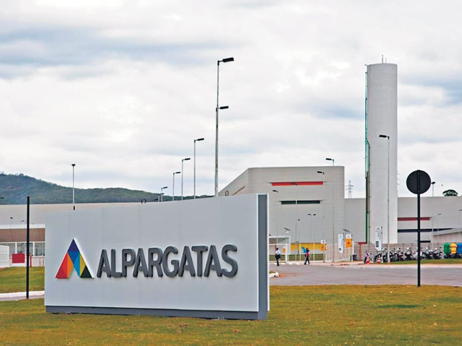 La empresa textil viene produciendo despidos y cierre de plantas en distintos puntos del país.