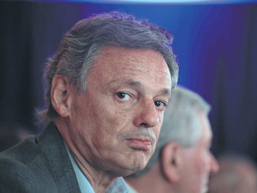 Francisco Cabrera, ministro de Producción, construye el relato del repunte de la economía que no aparece.