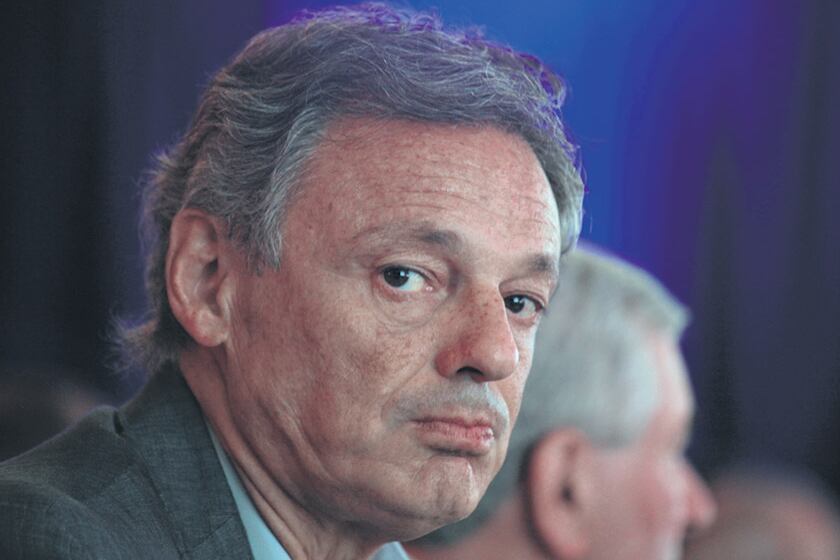 Francisco Cabrera, ministro de Producción, construye el relato del repunte de la economía que no aparece.