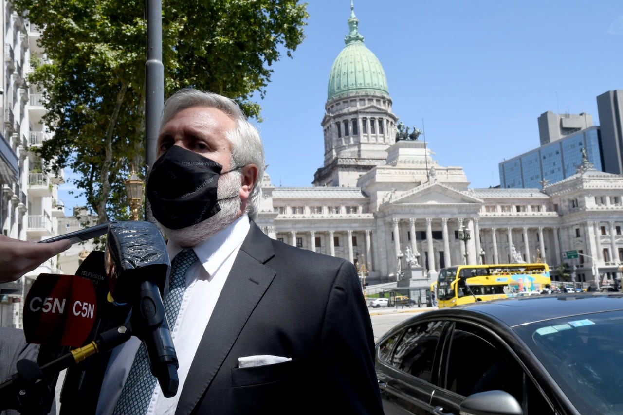 Julio Conte Grand argumentó que todo lo dicho por Villegas "corre por su cuenta".