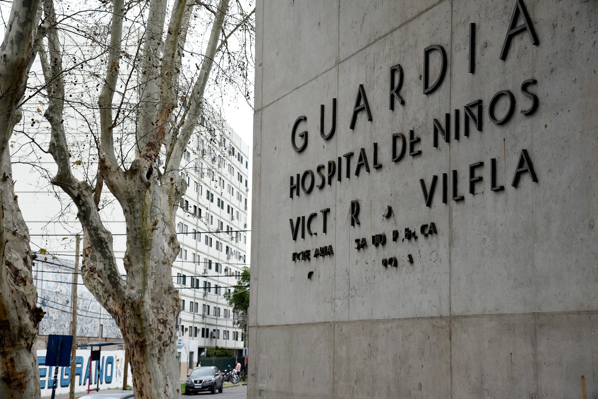 Desde el Hospital Vilela avisaron de inmediato a la Fiscalía de Delitos Sexuales y la Dirección Provincial de Niñez. 