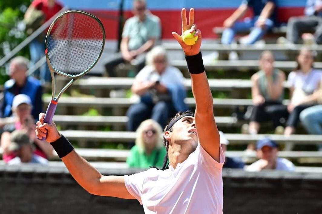 Etcheverry no pudo con el italino Cobolli