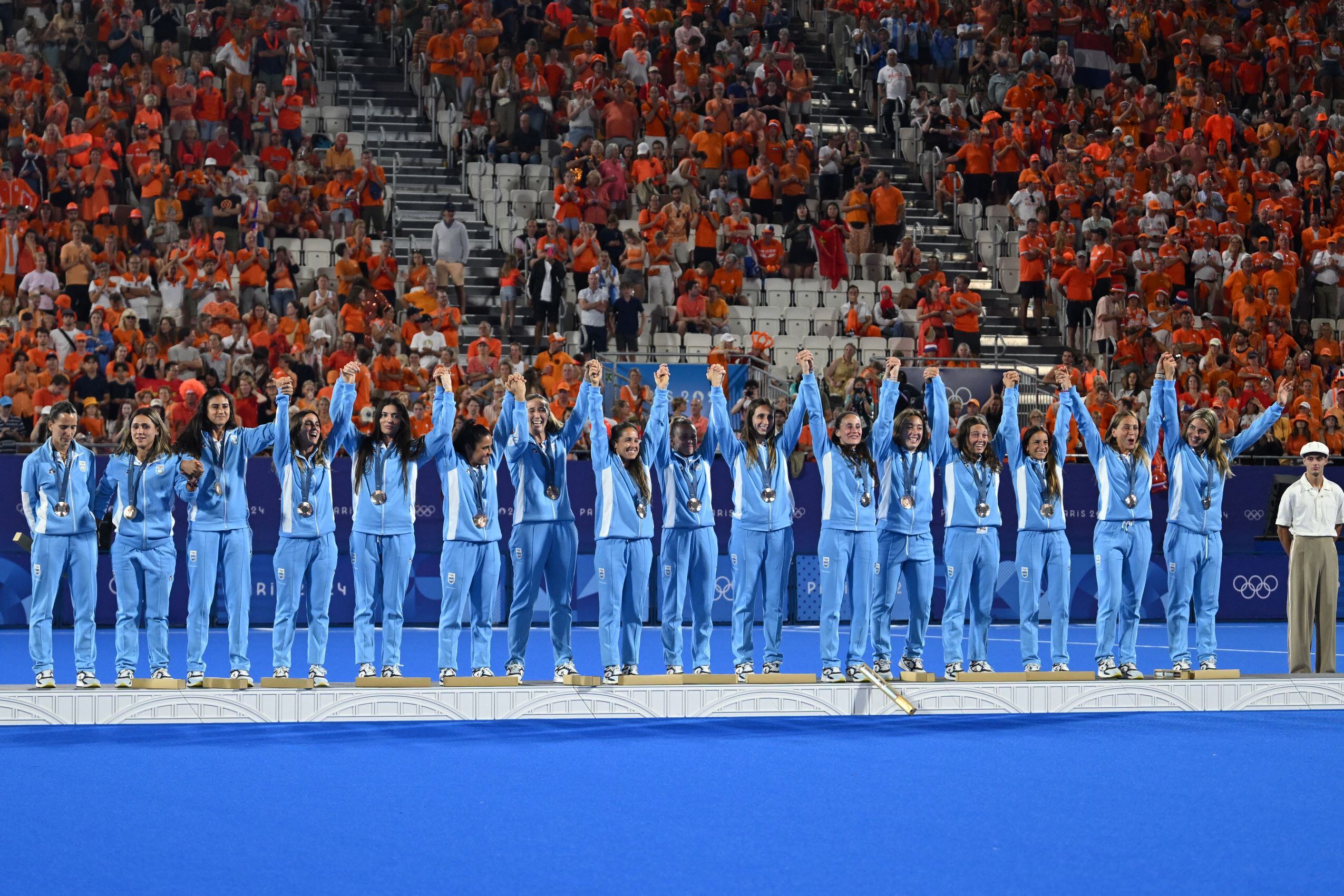 Las chicas de hockey femenino, de bronce