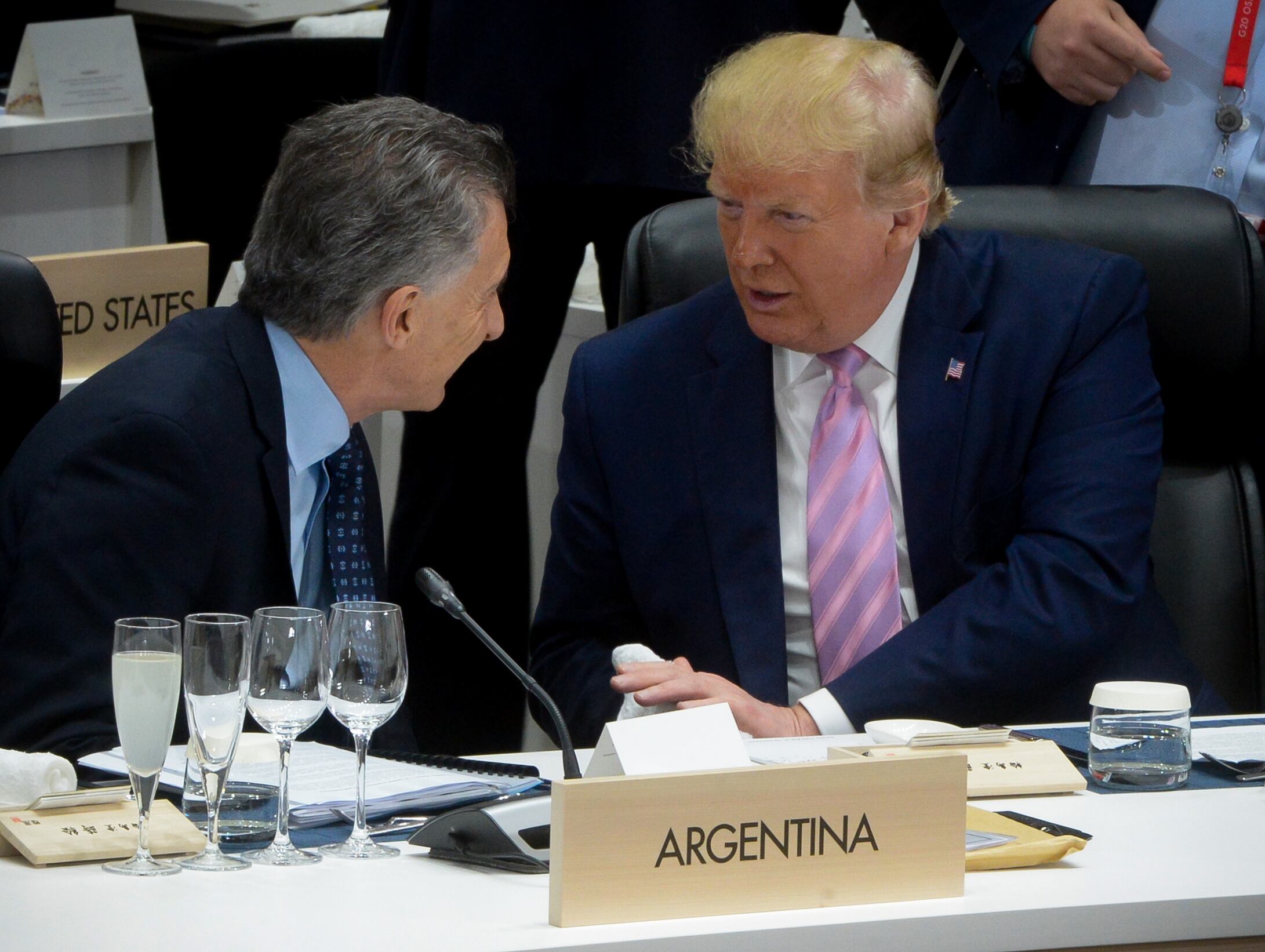 Mauricio Macri junto a Donald Trump durante la apertura de la cumbre del G20 en Japón.
