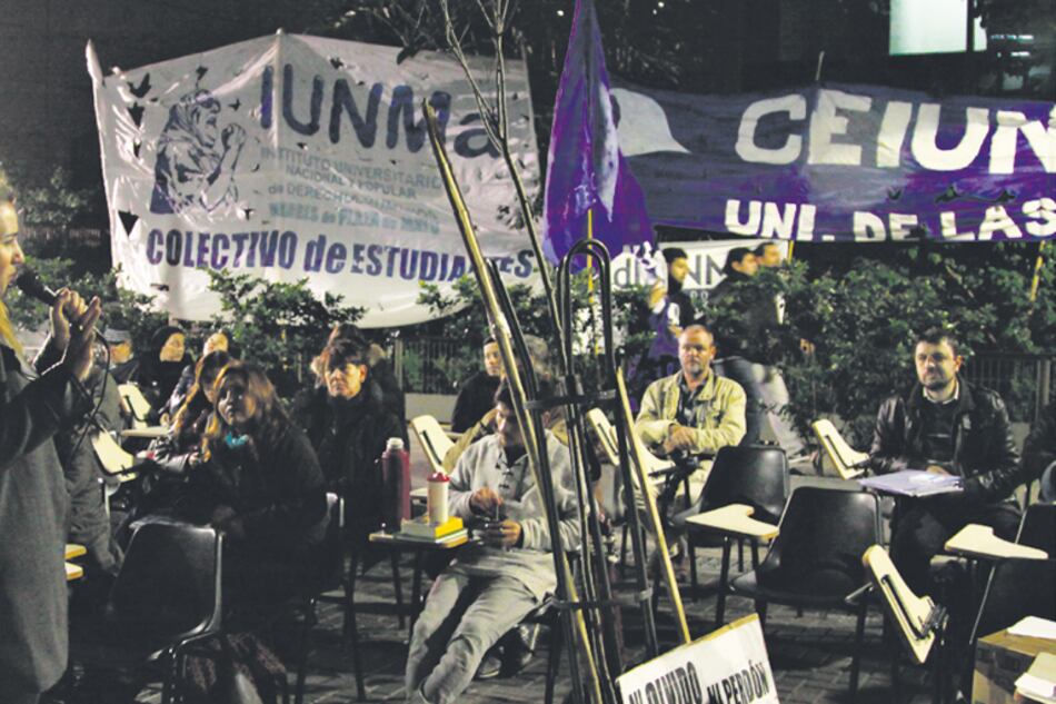 El acampe es en la sede administrativa del instituto, ubicada en 25 de Mayo y Tucumán.