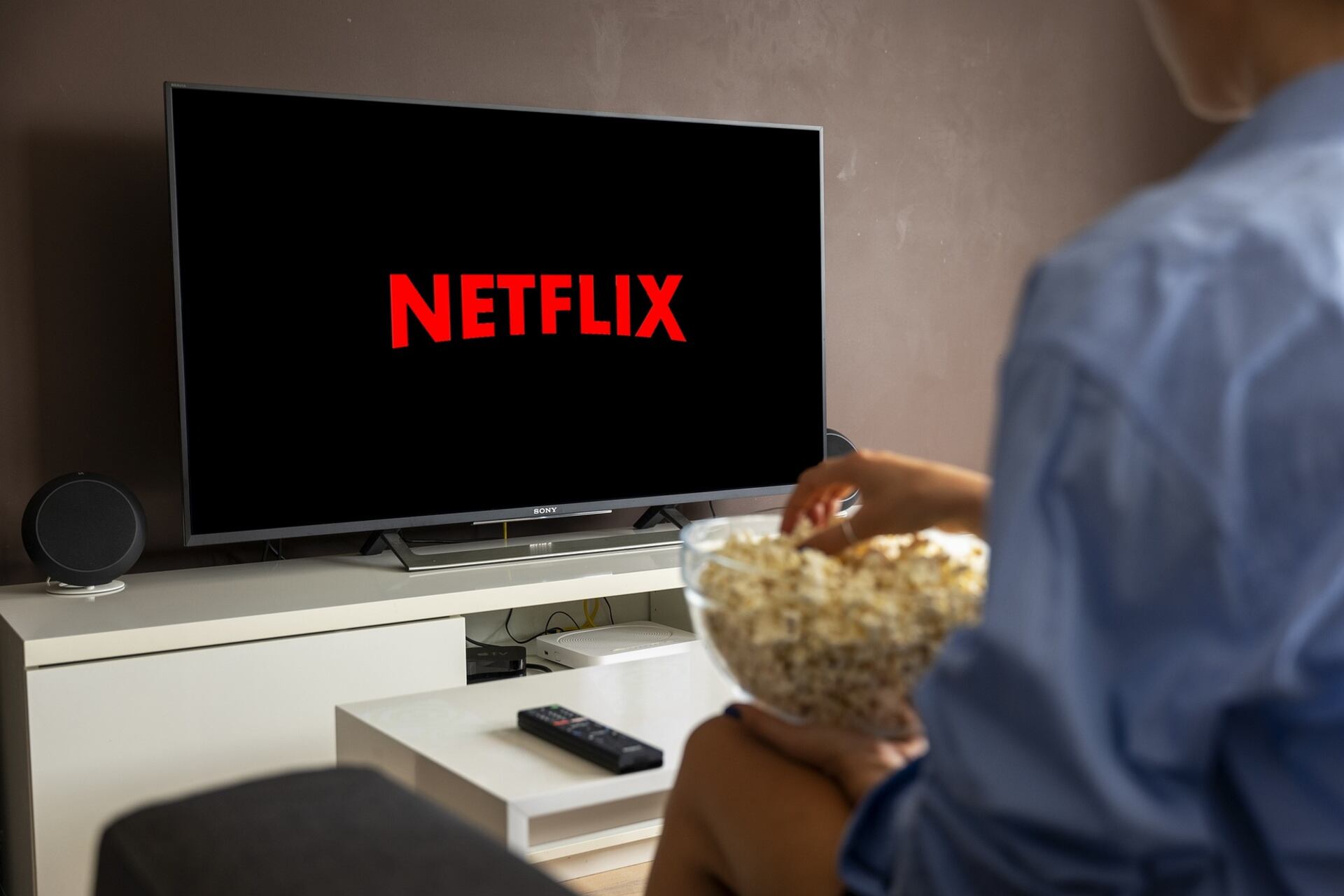 Netflix actualizará nuevamente el precio de sus abonos mensuales.