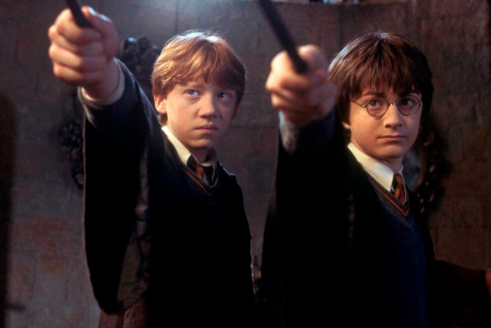Rupert Grint (Ron Weasley) y Daniel Radcliffe (Harry Potter) en la adaptación cinematográfica.