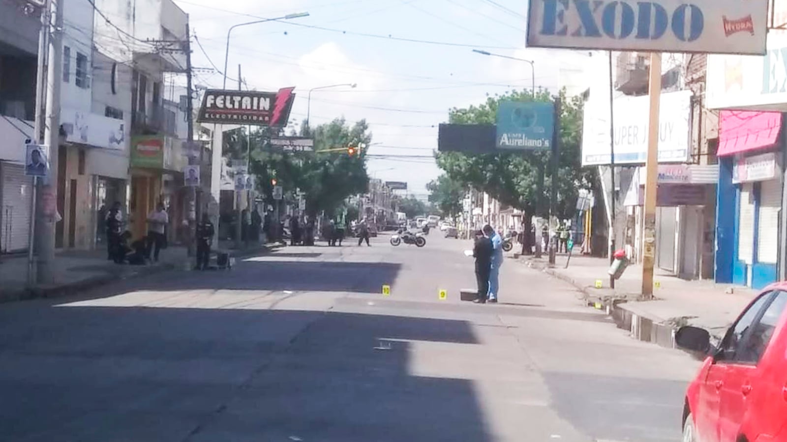 Policia de Salta realizando las pericias