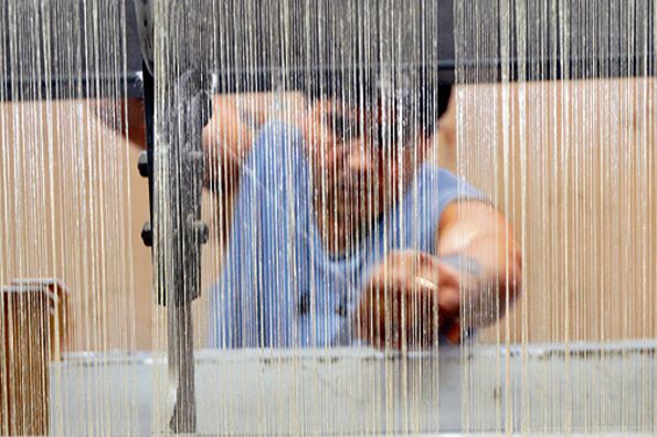 La industria cayó 4,1 por ciento con fuertes retrocesos en el sector textil.