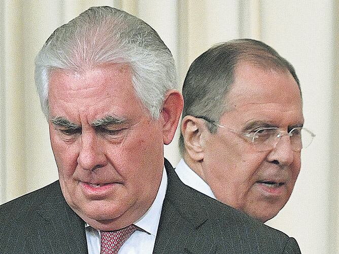 Tillerson y Lavrov intentaron manejar la crisis bilateral causada por el ataque de EE.UU. a Siria. 