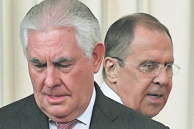 Tillerson y Lavrov intentaron manejar la crisis bilateral causada por el ataque de EE.UU. a Siria.