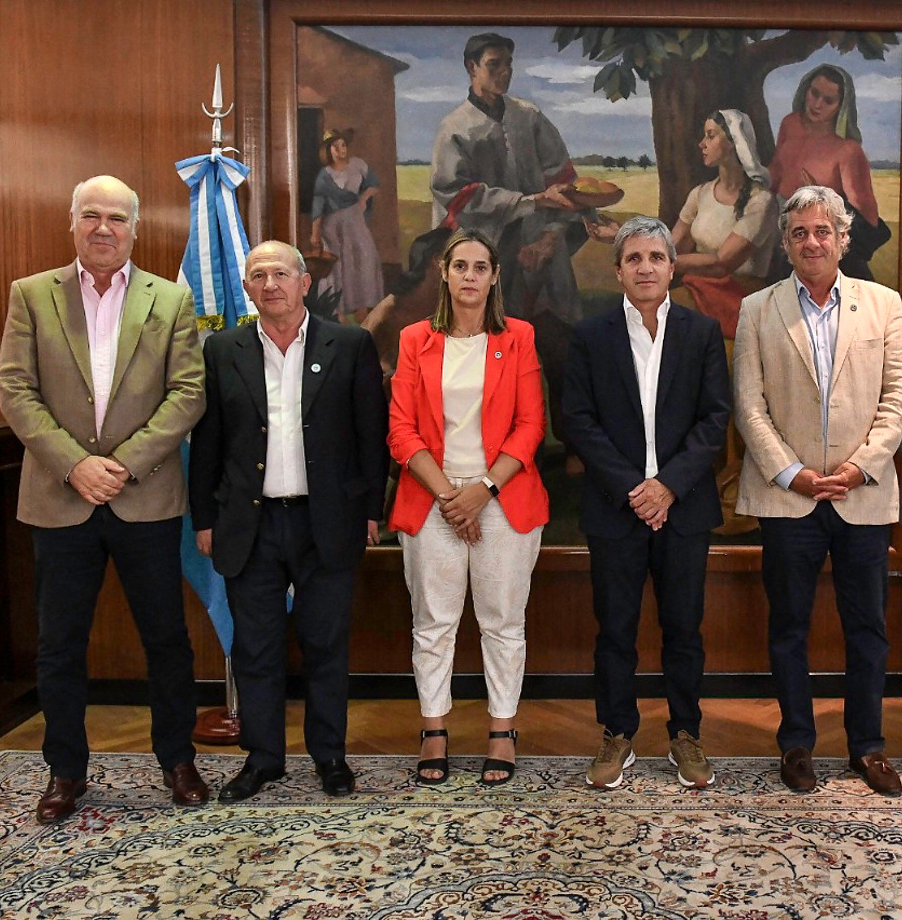 Los presidentes de las entidades, con el ministro