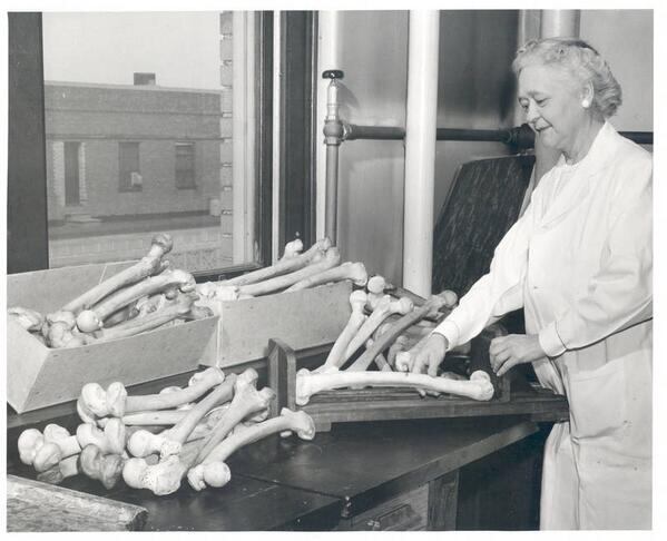 Mildred Trotter, la mujer que hacía hablar a los cadáveres.