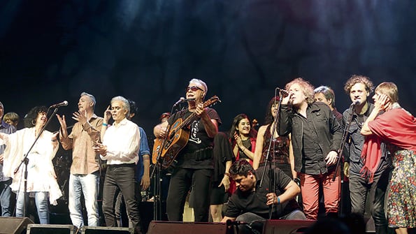 Gieco y sus amigos en el Opera: una fiesta de música y solidaridad.