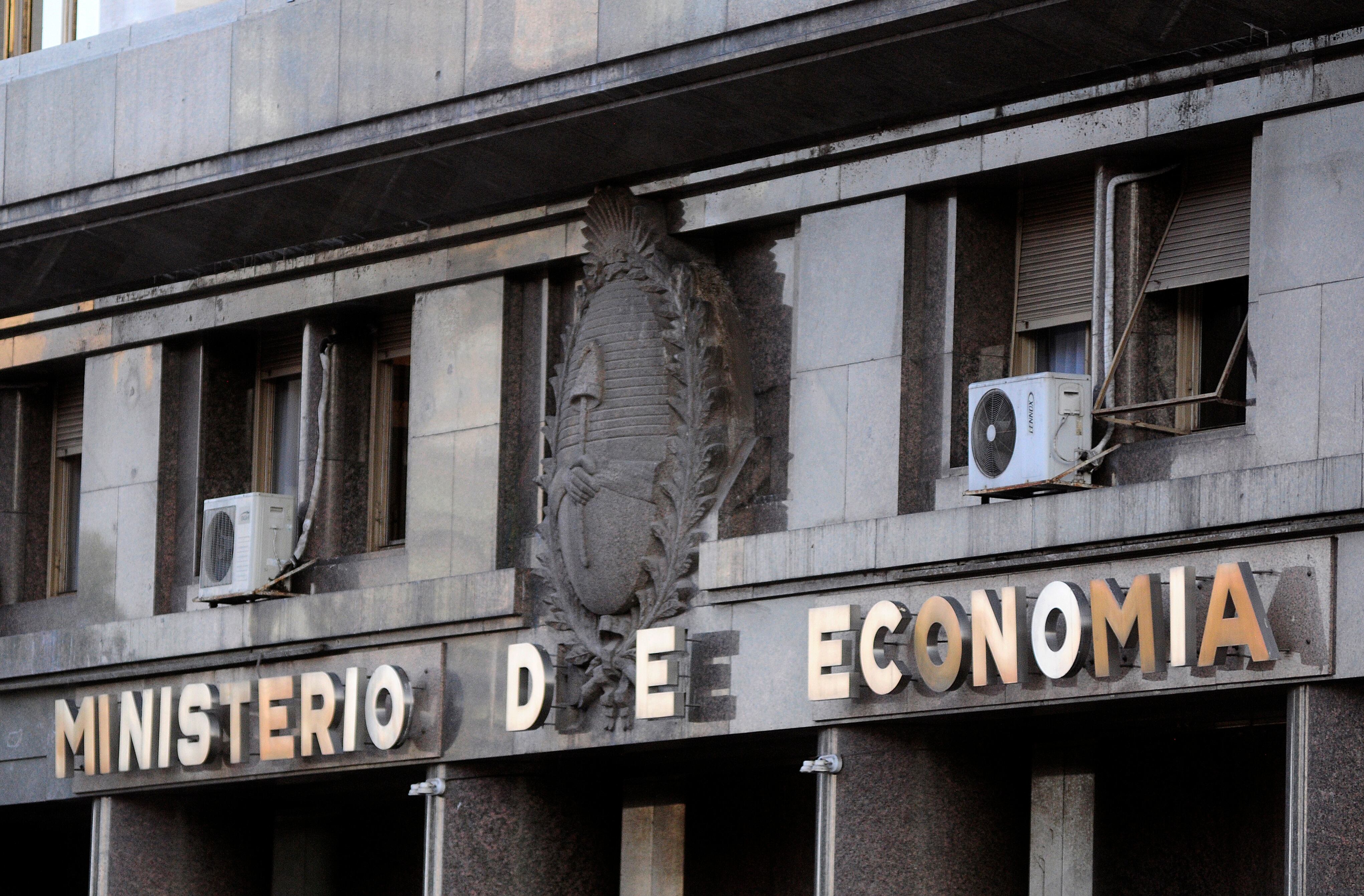 El Ministerio de Economía celebra el ajuste.