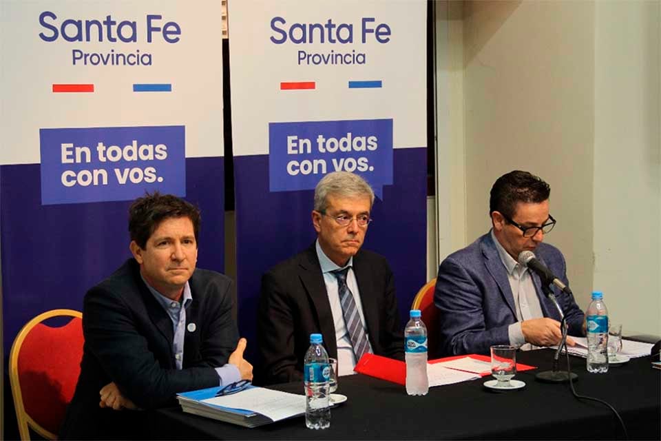 Agosto (en el centro) apuesta a estadísticas públicas confiables.