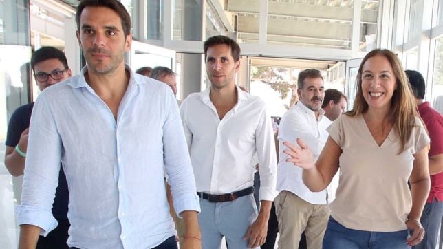 Vidal y Ritondo junto a Manuel Passaglia recorriendo el hospital privatizado antes de su inauguración. 