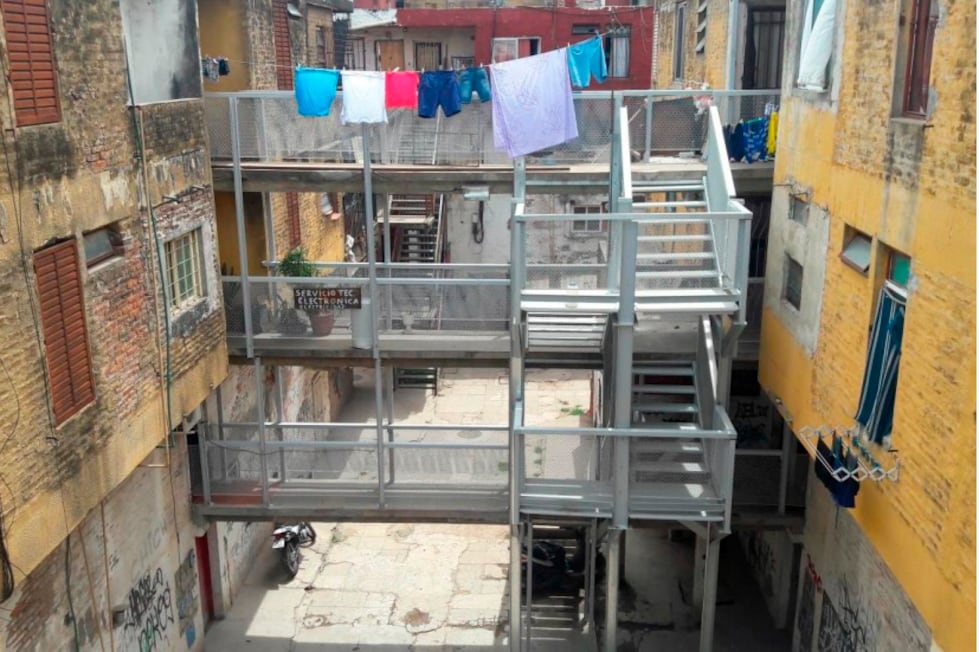 Si bien en un primer momento la causa se inició como "averiguación de causales de muerte", tras el análisis de las pruebas y los testimonios de familiares de la víctima, se recaratuló como "homicidio agravado por el vínculo".