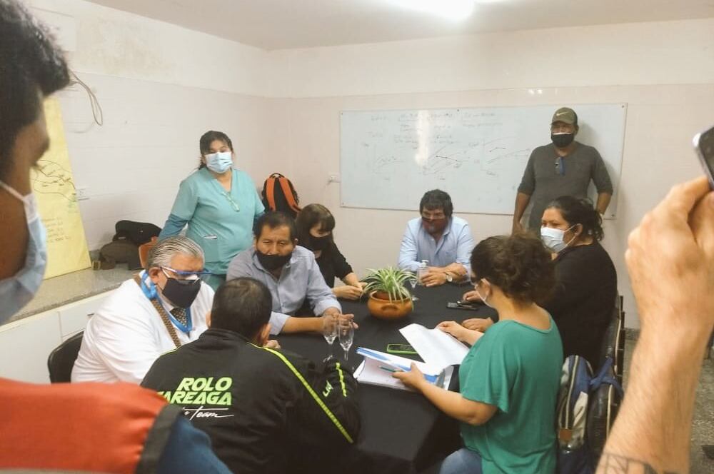 El ministro Esteban en su visita a Santa Victoria Este