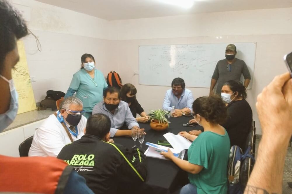 El ministro Esteban en su visita a Santa Victoria Este