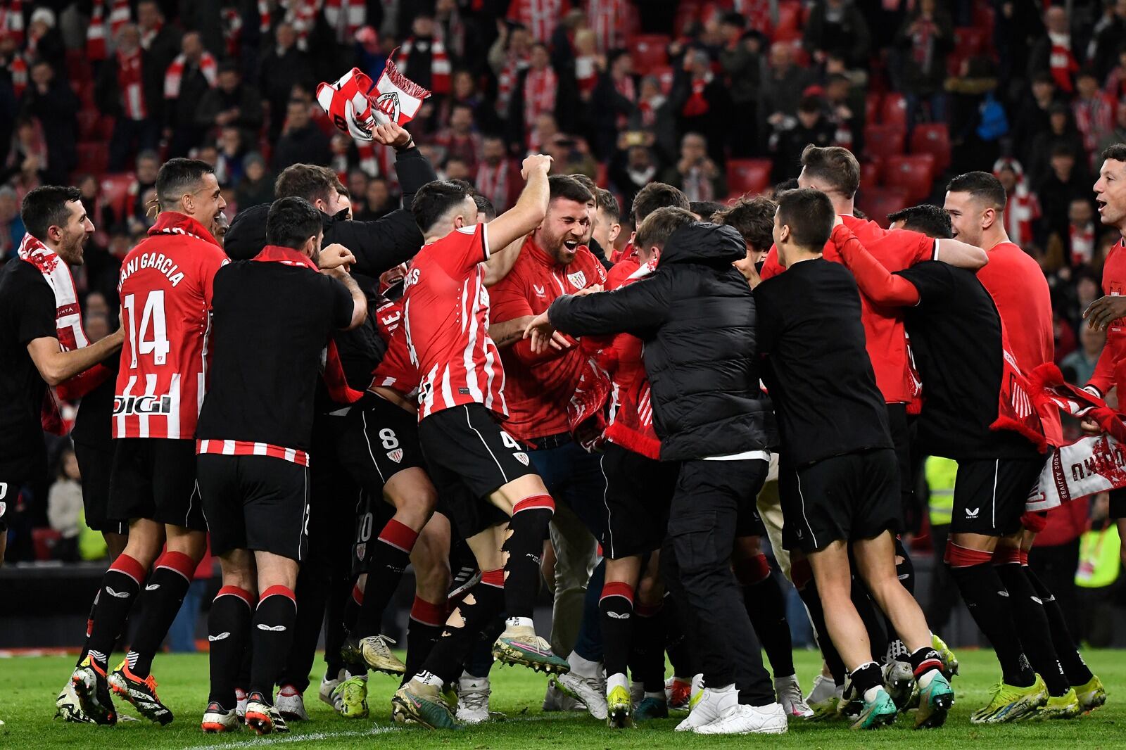 El Bilbao llegó a la final de la Copa del Rey y desató la fiesta en San Mamés