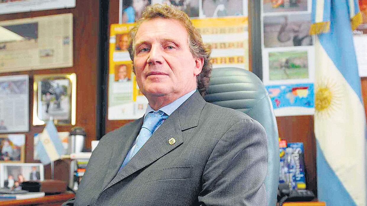 Embajador Renato Carlos Sersale di Cerisano.