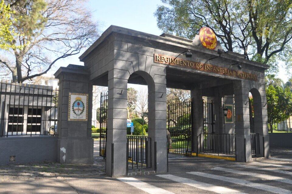 Durante los años del terrorismo de Estado, la guarnición militar Regimiento Patricios fue utilizada como centro clandestino de detención. 
