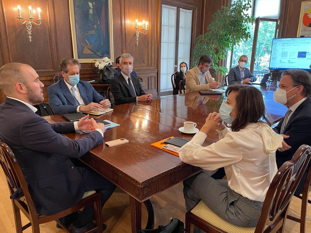 Martín Guzmán en plena reunión en Washington.