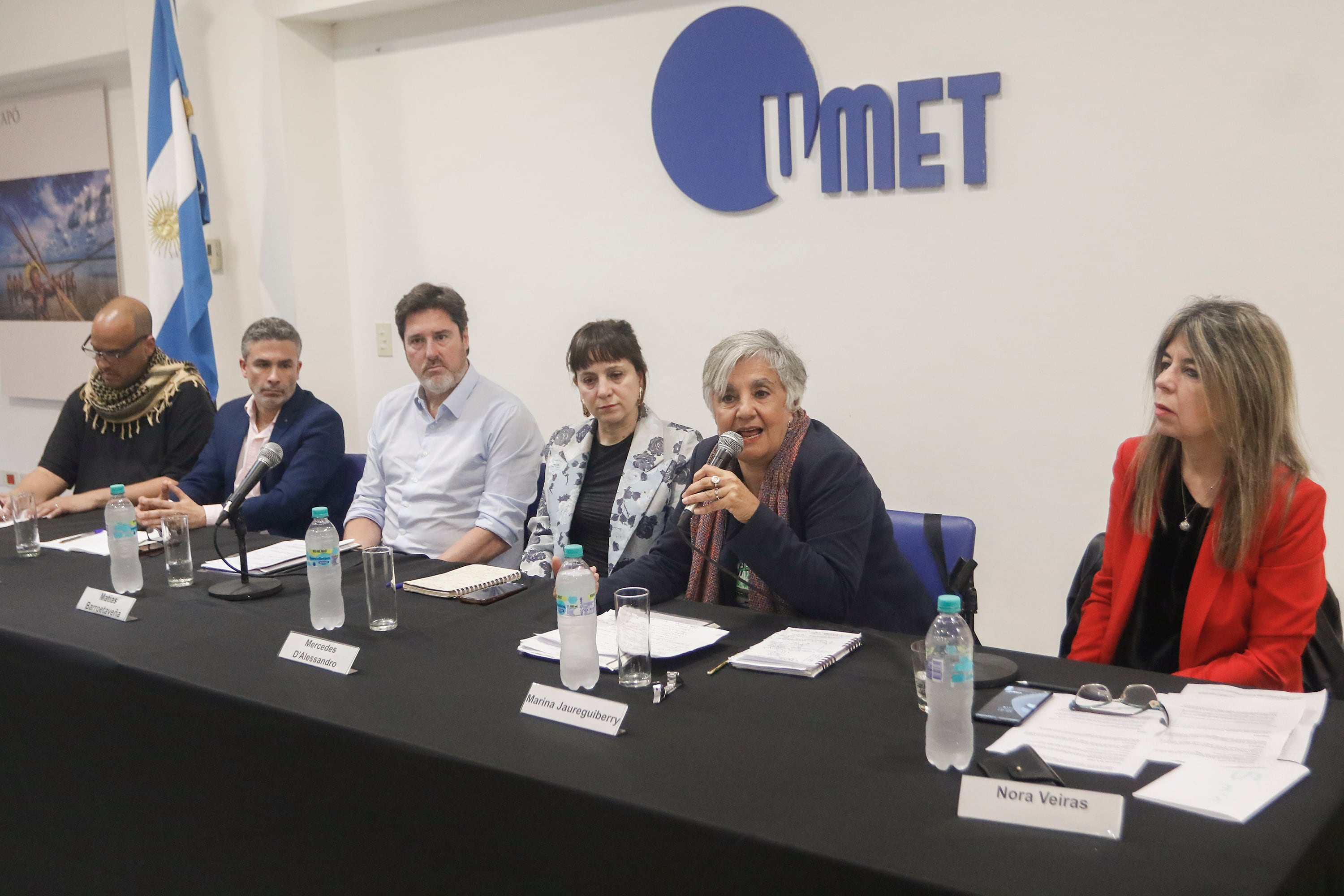 La charla fue moderada por la directora periodística de Página/12, Nora Veiras.